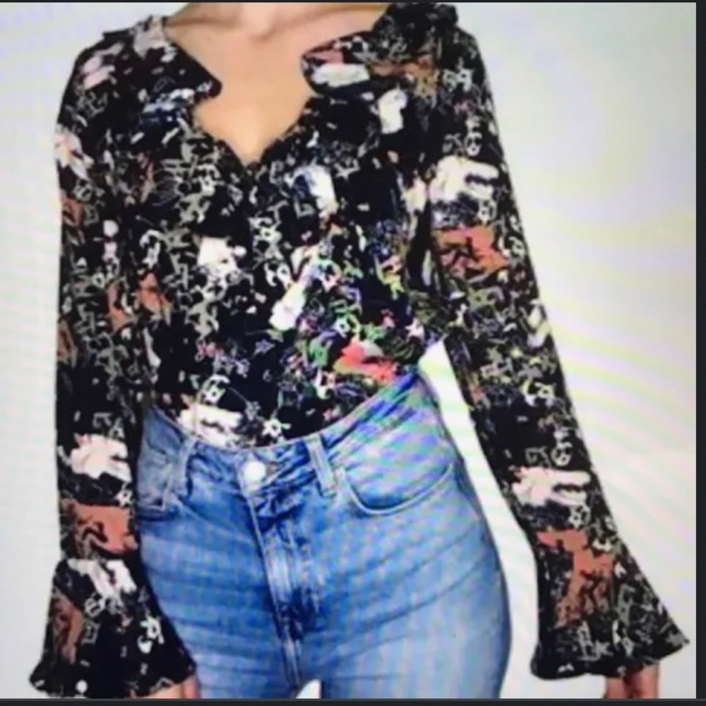 Anthropologie Top | Sanctuary Navy
Poet Long Sleeve Floral Blouse with R…